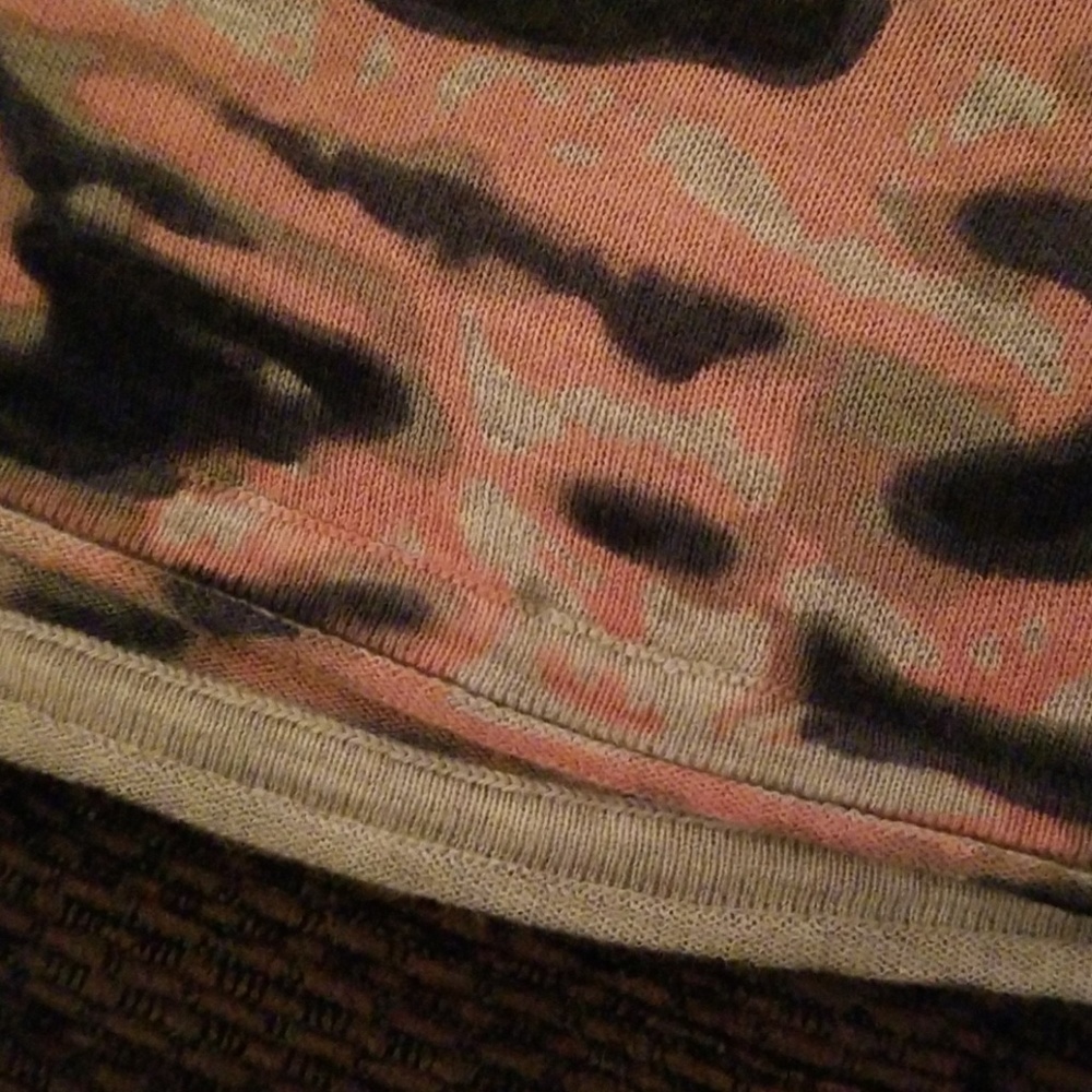 🆕️Kokun printed pullover - Picture 7 of 8